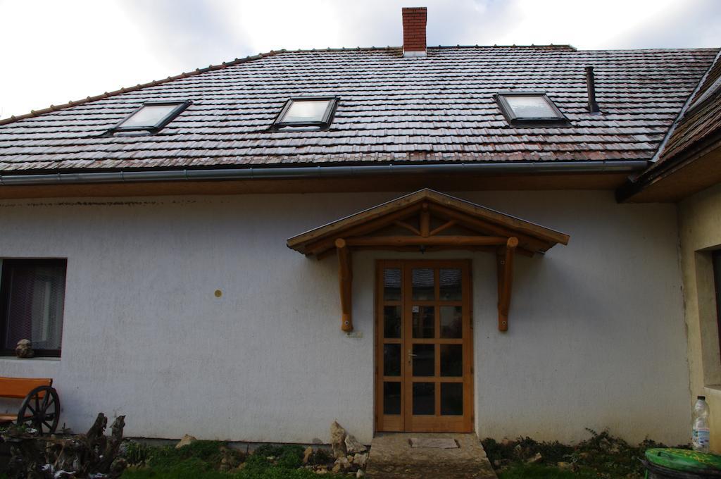 Vadszőlő Szálló és Étterem Bakonybél Extérieur photo