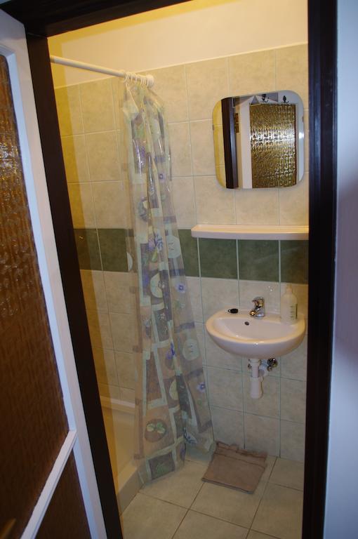 Vadszőlő Szálló és Étterem Bakonybél Chambre photo